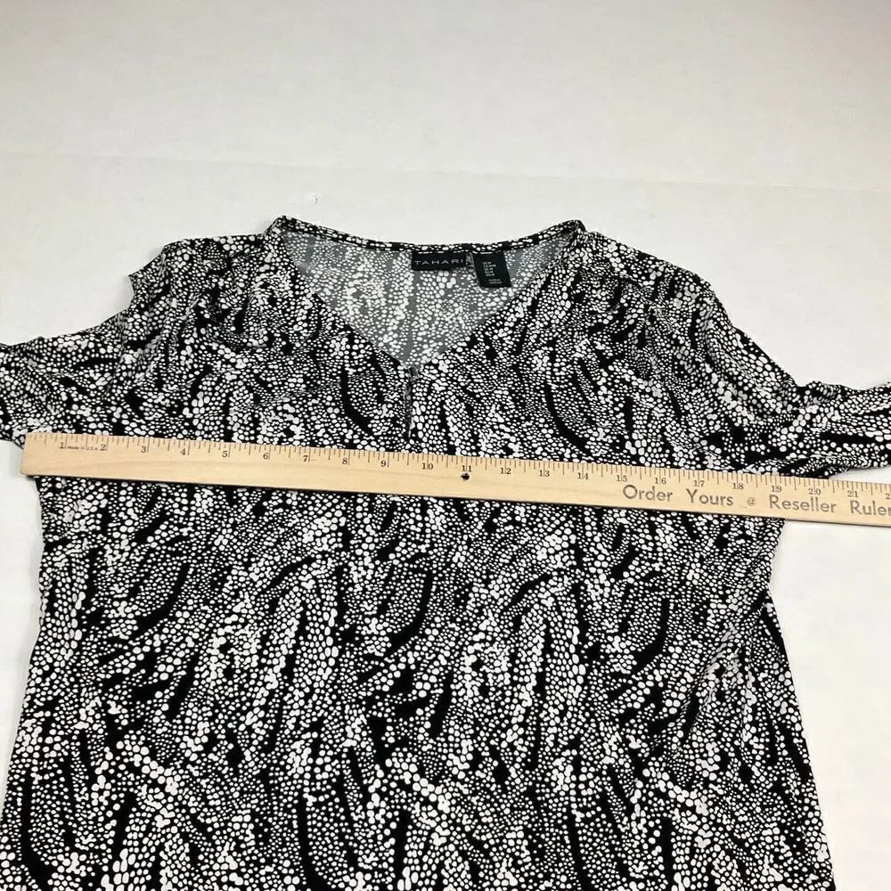 Tahari Soft Knit Top Abstract Print V-Neck Long Sleeve Y2K Work Casual Shirt M - Picture 7 of 12